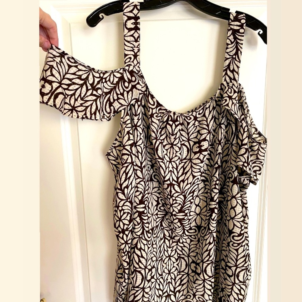 Brown/Cream Cold-Shoulder Top